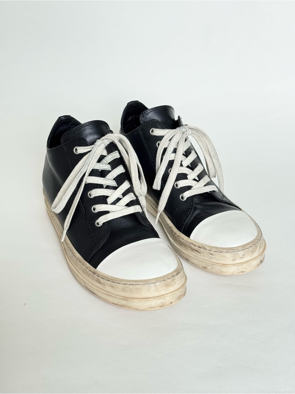 Rick Owens Ramones Low in the Classic Black and White Leather - Size 40 - Italy